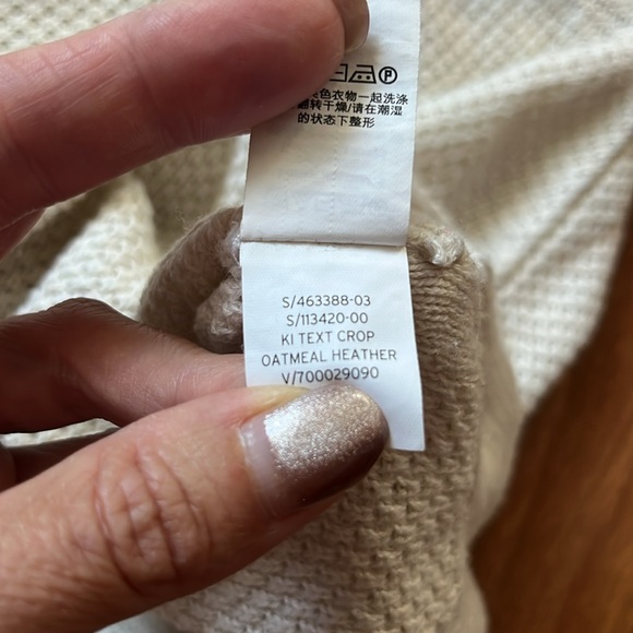 EUC Gap boat neck khaki knit light sweater - Picture 12 of 12